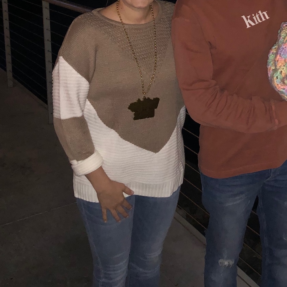 Sweater - Picture 3 of 3